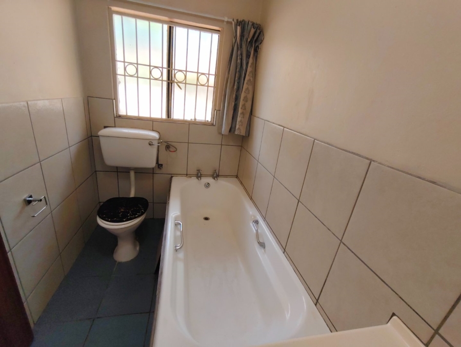 To Let 3 Bedroom Property for Rent in Pellissier Free State